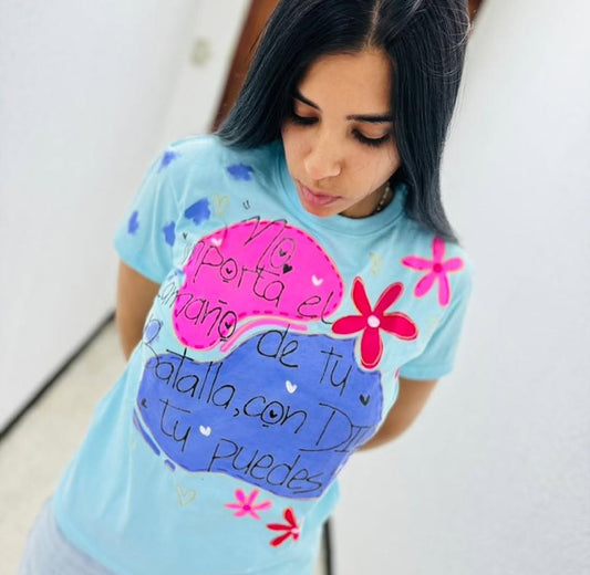Franela con versículo bíblico 100% algodón pintada a mano con orocolor talla L