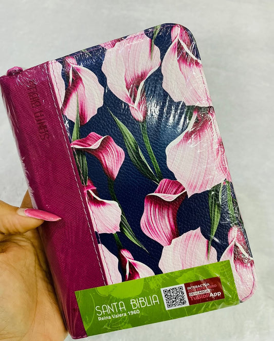 Biblia pequeña símil piel con cierre canto dorado versión RV60