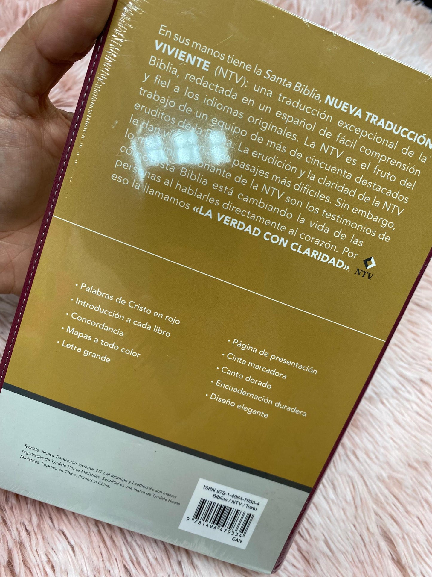 Biblia versión NTV en símil piel letra grande canto dorado con concordancia