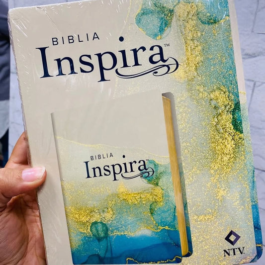 Biblia inspira artística de apuntes e ilustraciones versión NTV letra mediana