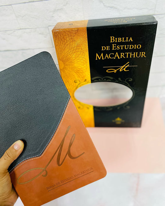 Biblia de estudio MacArthur símil piel versión de lujo versión RV1960