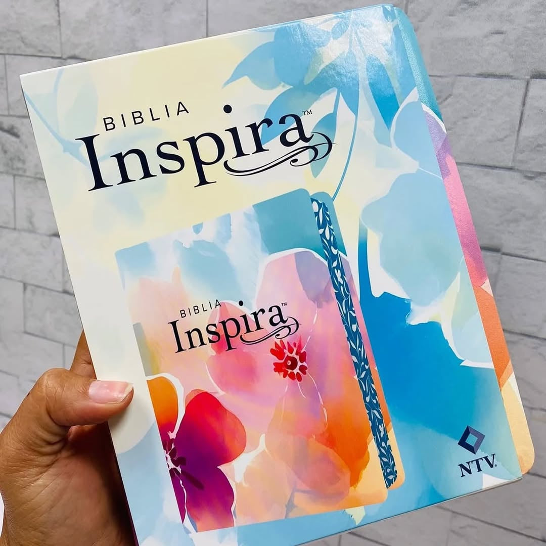 Biblia inspira artística de apuntes e ilustraciones versión NTV letra mediana