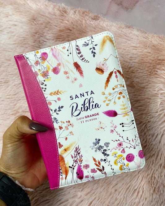Biblia mediana letra grande 11 puntos versión RV1960 con cierre y canto floreado y concordancia