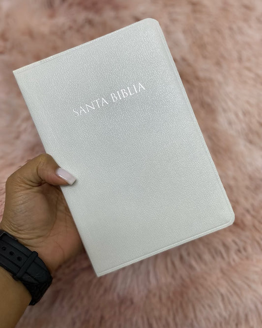 Biblia de regalos y premios blanca ideal para bodas versión RV1960 letra mediana 8 puntos con concordancia