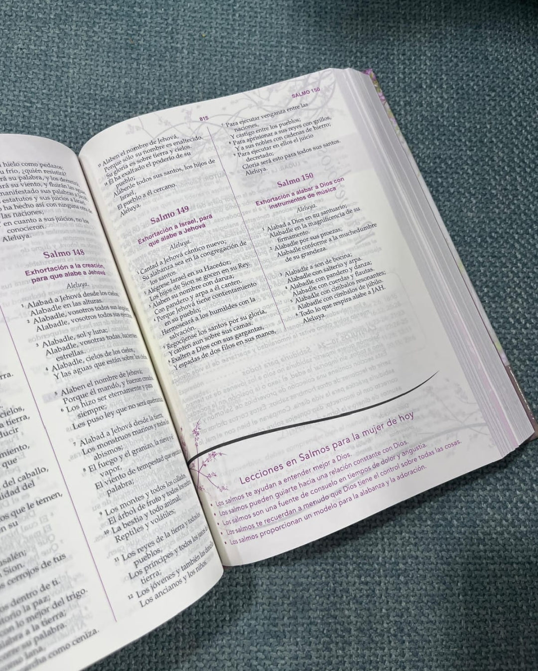 Biblia con devocional de la mujer conforme al corazón de Dios versión RV1960