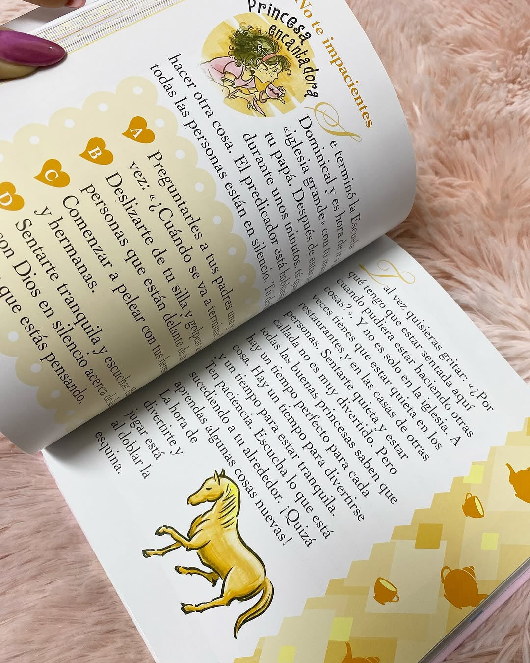 Biblia con devocional ilistrada para niñas princesita de Dios